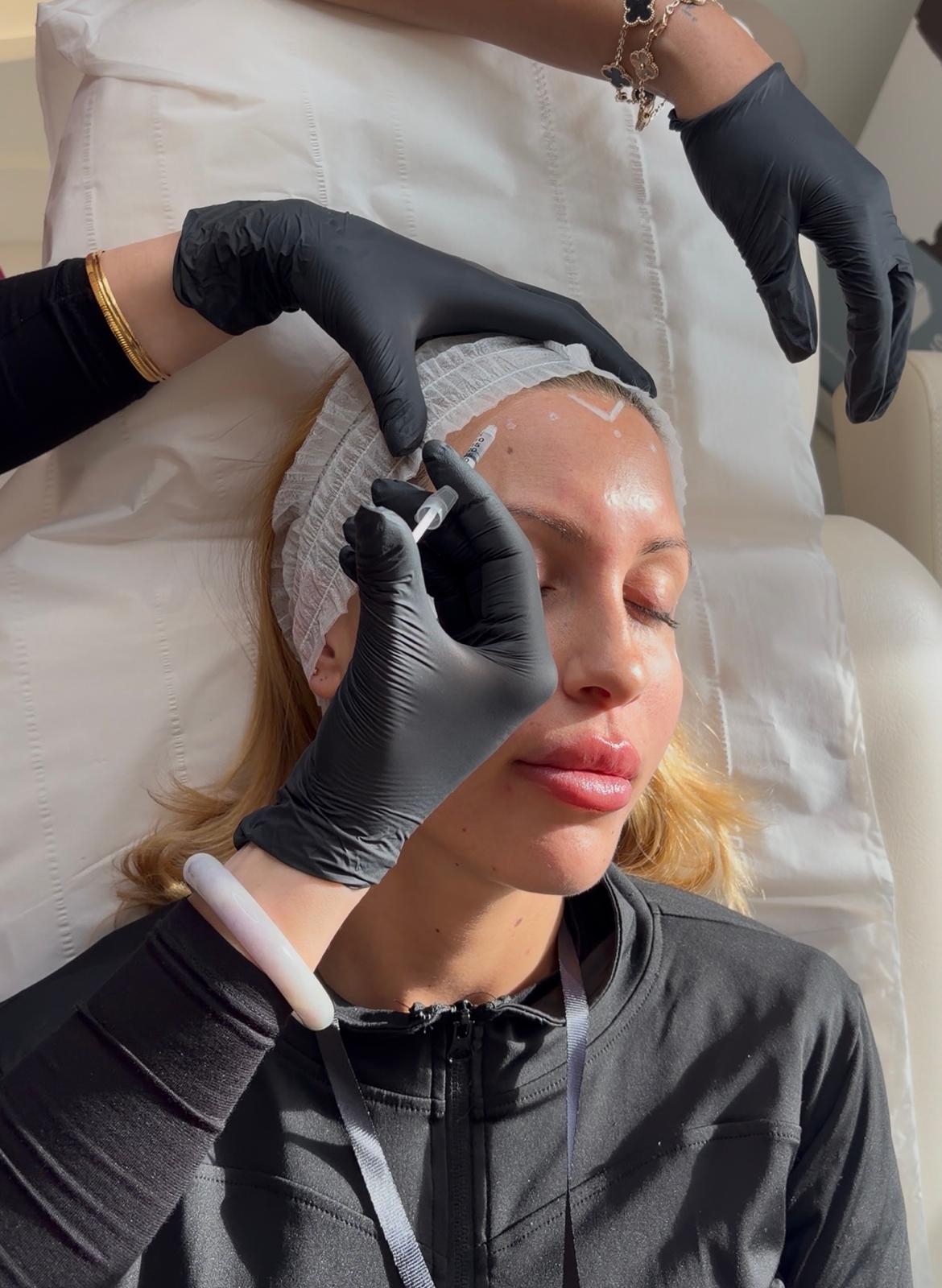 Anti-Wrinkle vs Dermal Filler Training – Which Course Should You Take First? (2026 Guide)